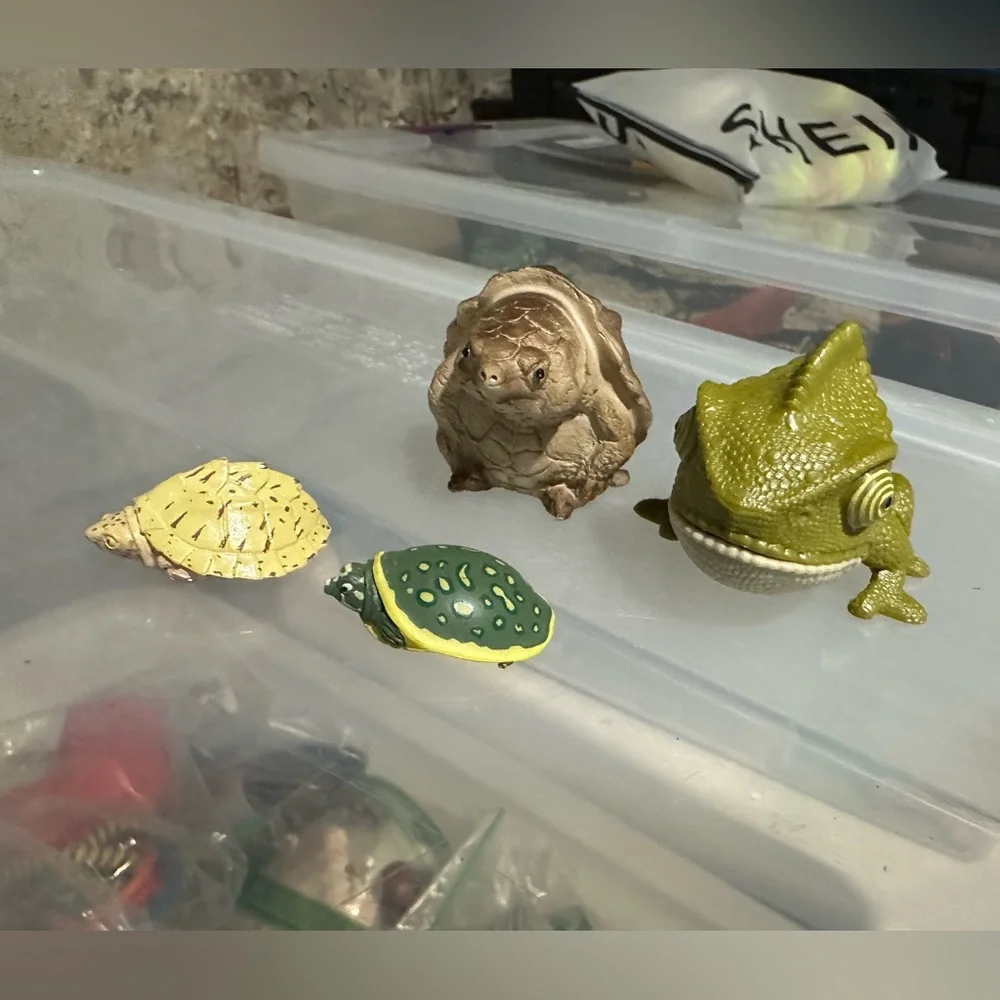 Reptile Figurine Set - Green, Yellow, Brown